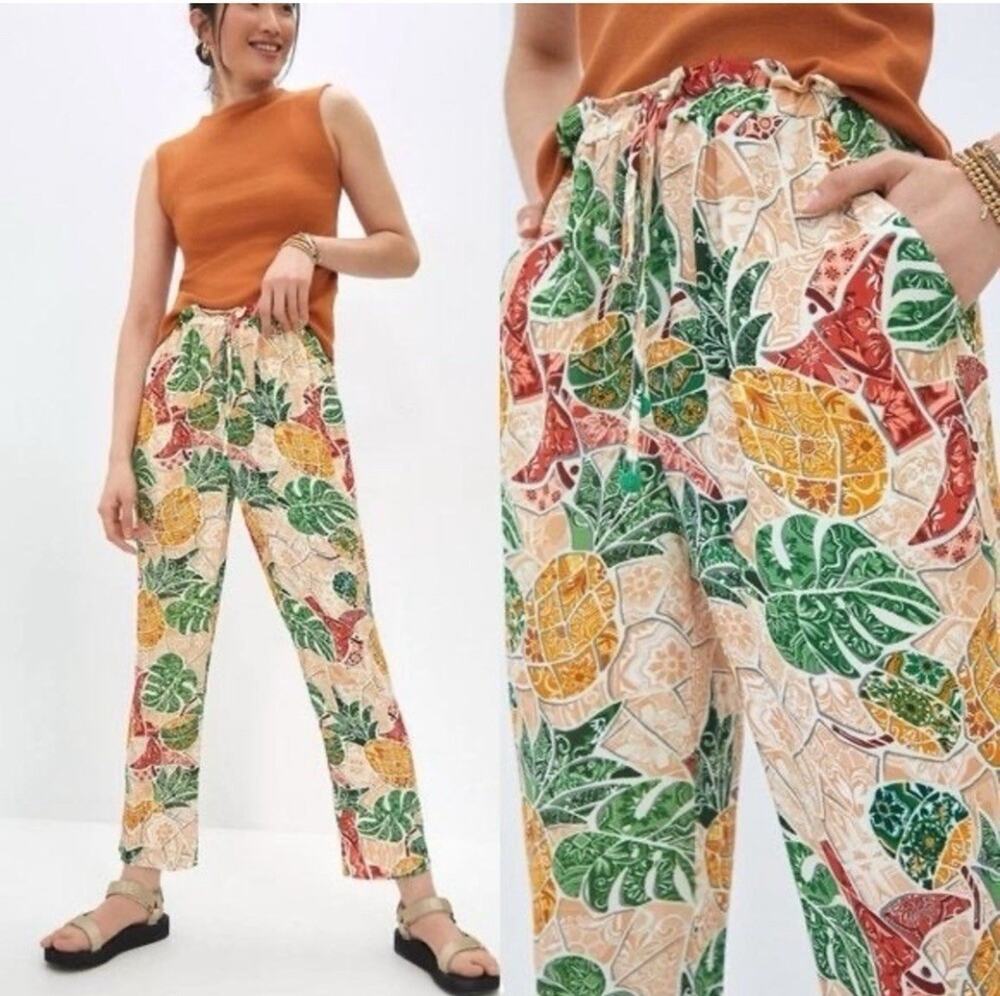 Farm Rio Anthropologie Medium Mosaic Tapered Pants Pull On Tropical Cropped Y26